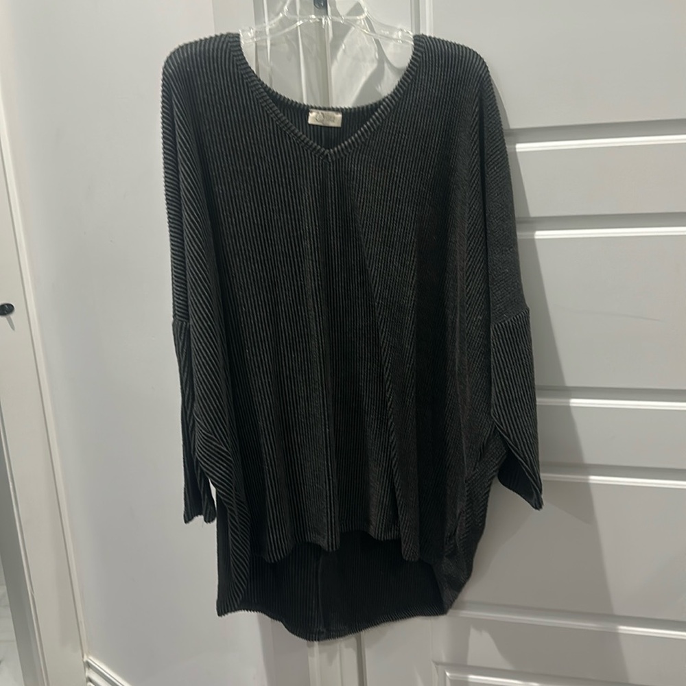 Oversized grey 1x quarter sleeve tunic sweater, new without tags